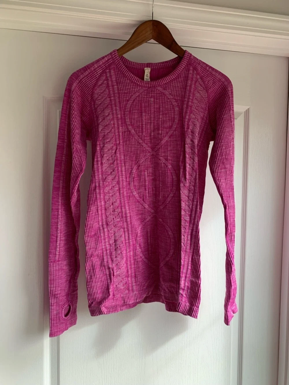 lululemon Rest Less long sleeve top with thumb holes size 8